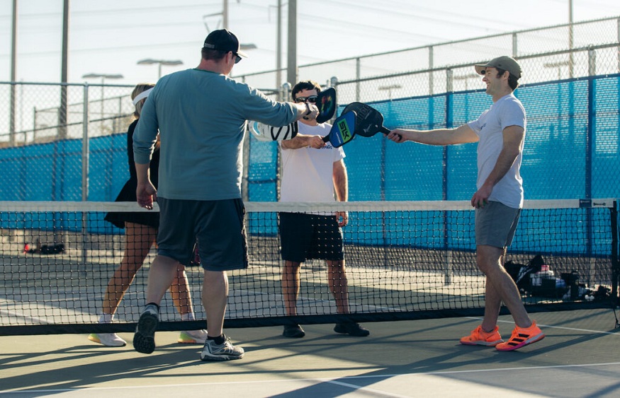 Community Pickleball Courts: Fostering Social Connections